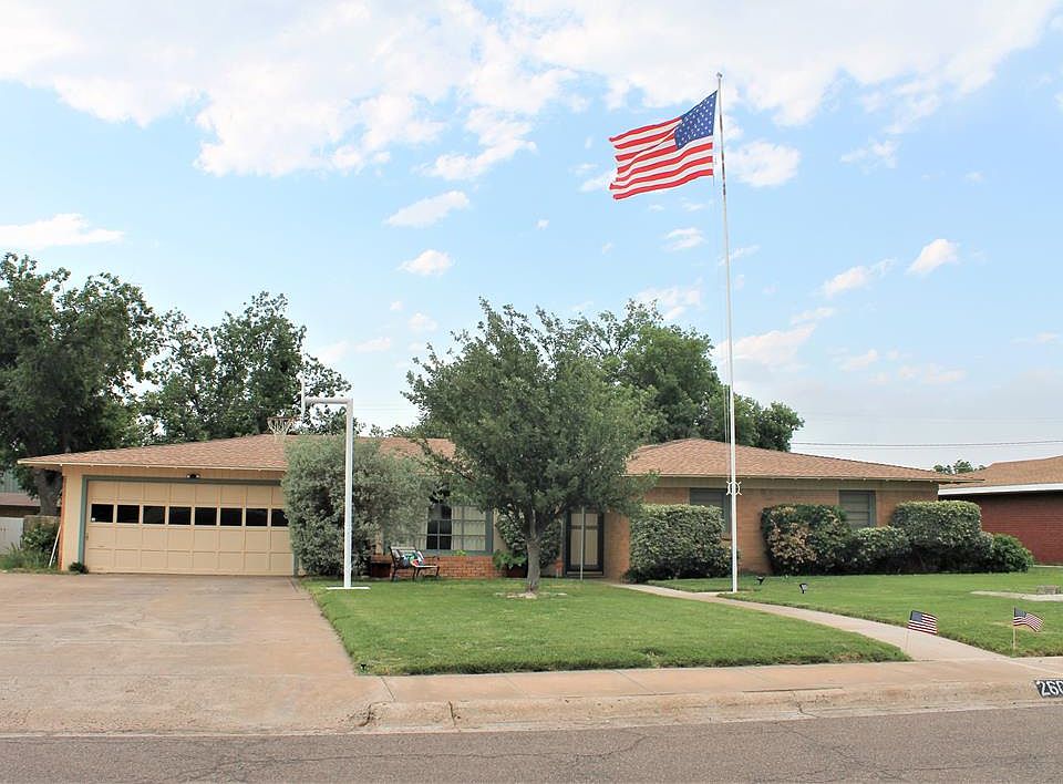1st image of 2604 Country Club Dr