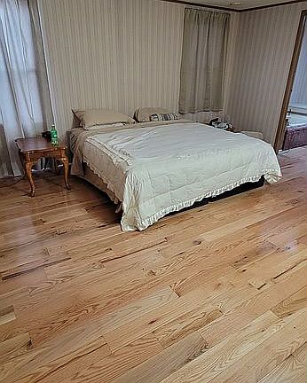 4th image of 565 E St