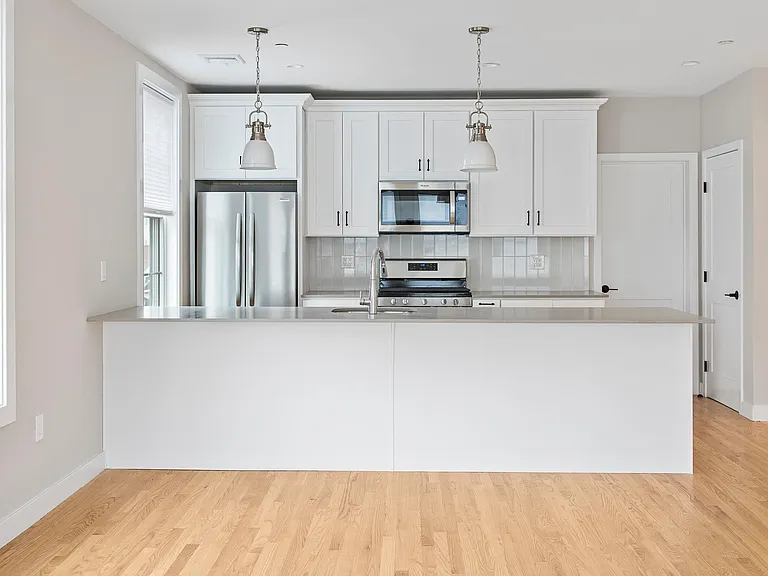 180 Norfolk Ave #1 — Photo 1