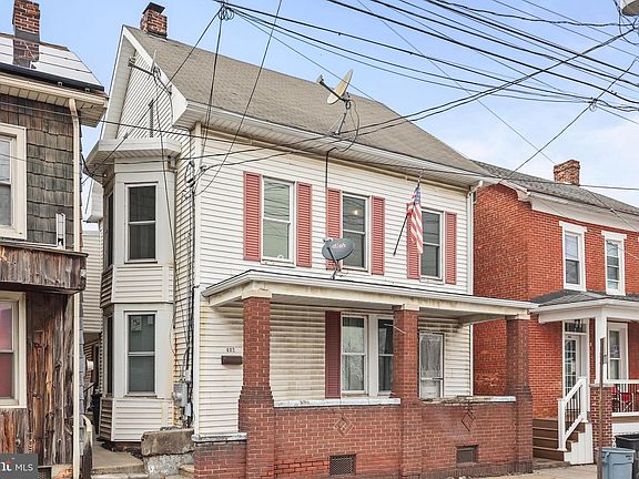 2nd image of 402 Broadway