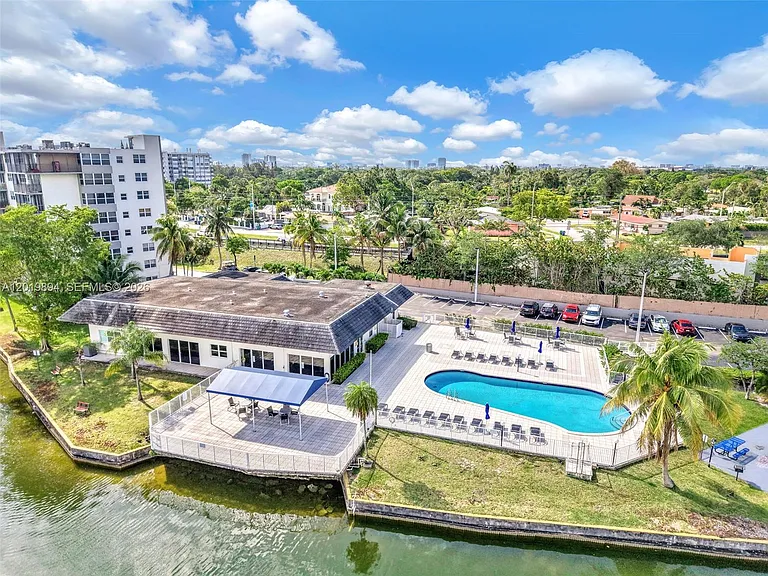 1075 NE Miami Gardens Dr #408 — Photo 34