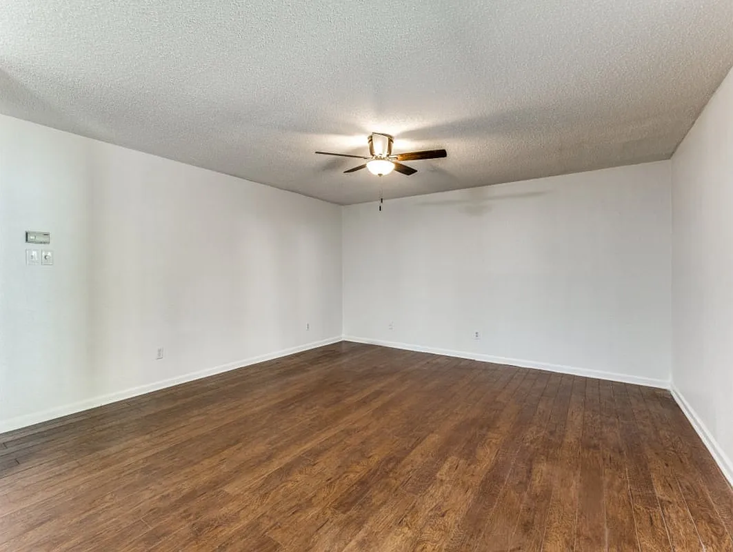 600 Northwest Ann Lois Lane Burleson TX 76028 — Photo 3