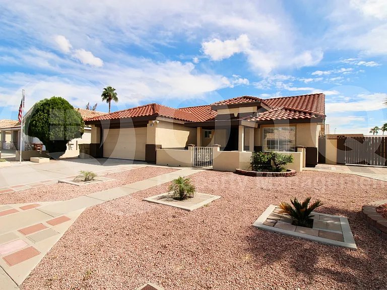 8791 W Marconi Ave — Photo 2