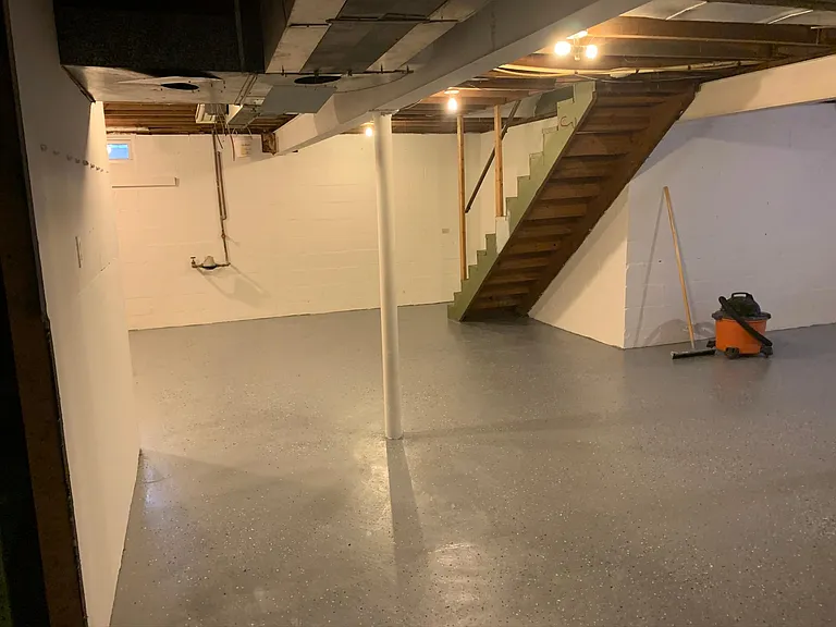 310 W Delaware Ave — Photo 34