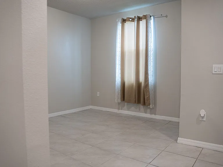 1273 Zambrana Ct — Photo 6