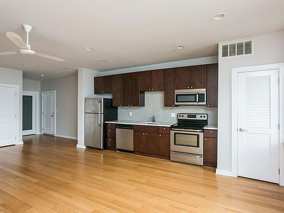 3rd image of 811 N 2nd St APT 4C