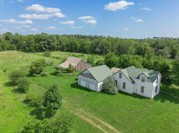 178 Hoover Hwy, Lowden, IA 52255
