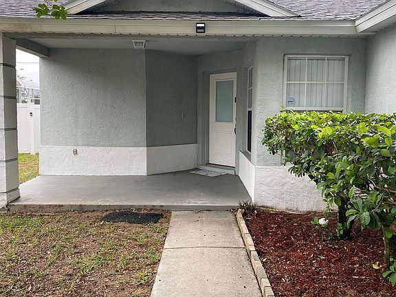 3rd image of 2609 Autumn Creek Cir