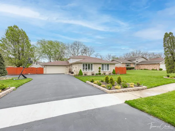 14351 S Elizabeth Ln, Homer Glen, IL 60491
