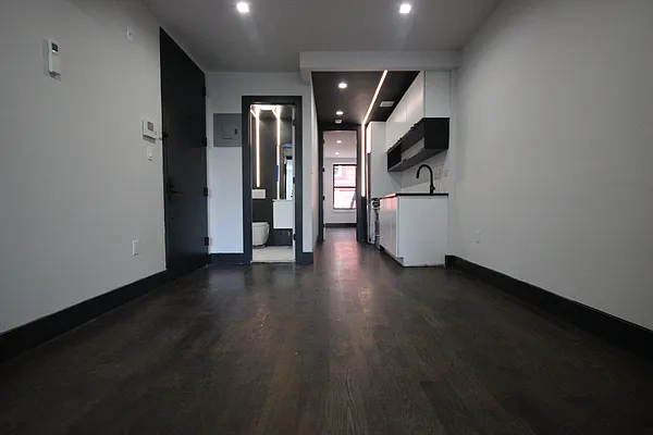 Rented by Nooklyn NYC LLC | media 44