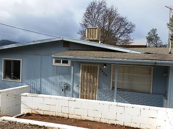 2nd image of 4439 Crandall Ave