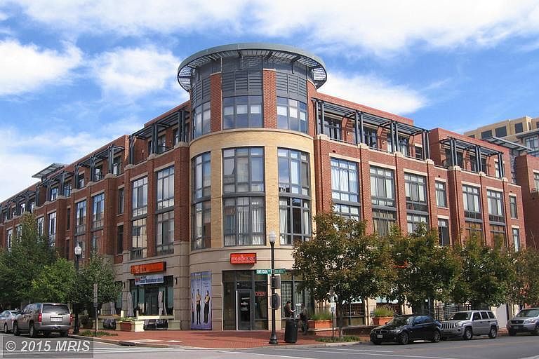 1st image of 520 John Carlyle St