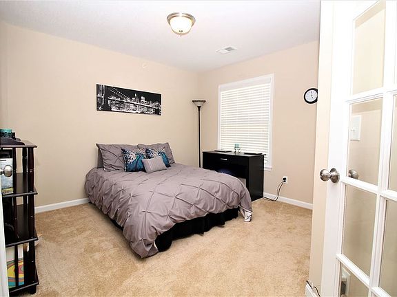 5th image of 2401 Rolling Hills Dr