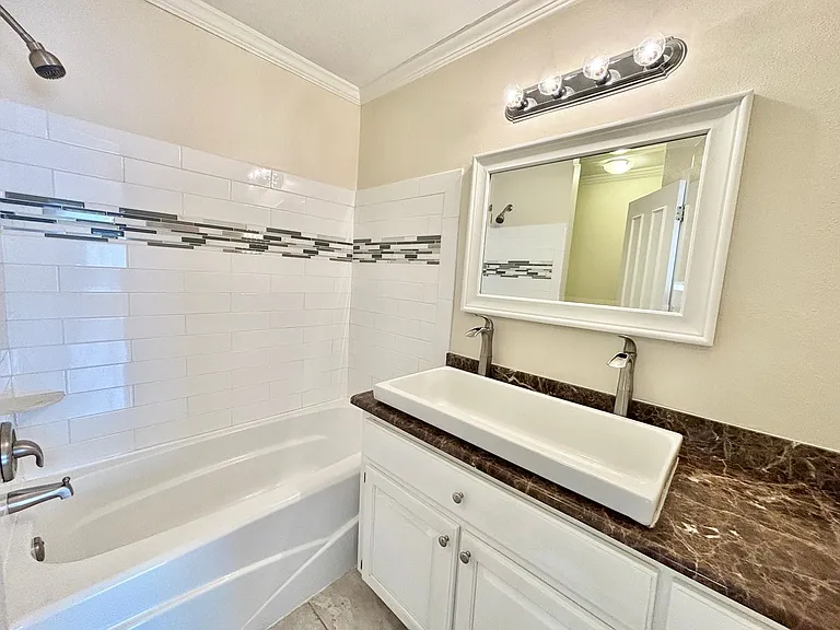 10017 Foxrun Rd — Photo 11