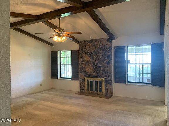 2nd image of 4017 Esperanza Cir
