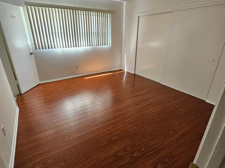 525 N Flores St #2 — Photo 13