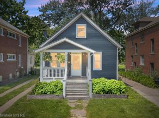 839 Saint Louis St, Ferndale, MI 48220