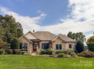 626 Players Ridge Rd, Hickory, NC 28601