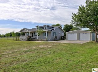 192 Palmer Rd, Seguin, TX 78155