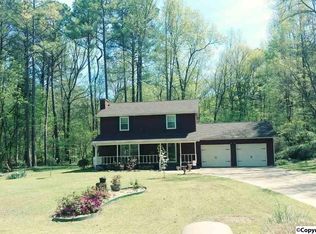 69 Dogwood Dr S, Laceys Spring, AL 35754