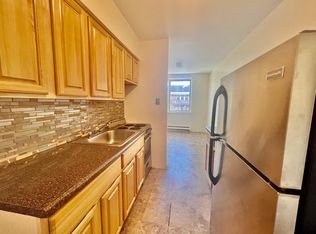 3111 Willow Ln APT 2H, Bronx, NY 10461