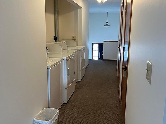4th image of 629 1st Ave W
