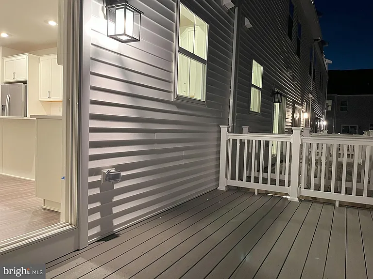 507 Titanium St — Photo 38