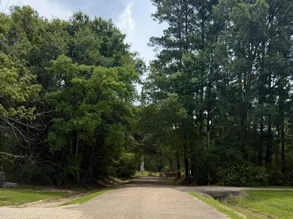 11402 Maxwell Dr, Walker, LA 70785