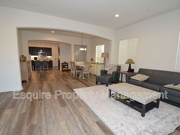 5th image of 1608 Range Rd