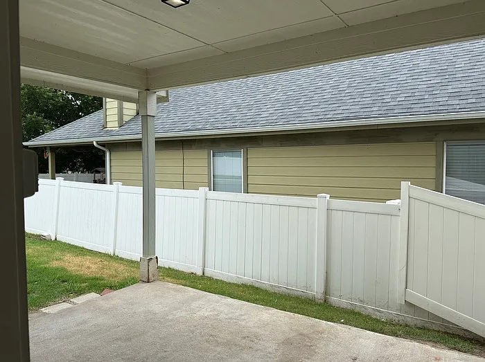 413 Hilltop Dr — Photo 24
