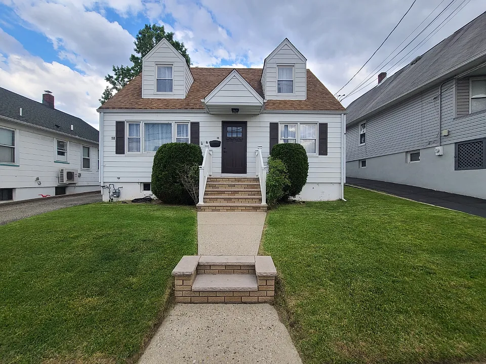 18 Pershing St