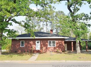 103 S Magnolia St, Raeford, NC 28376