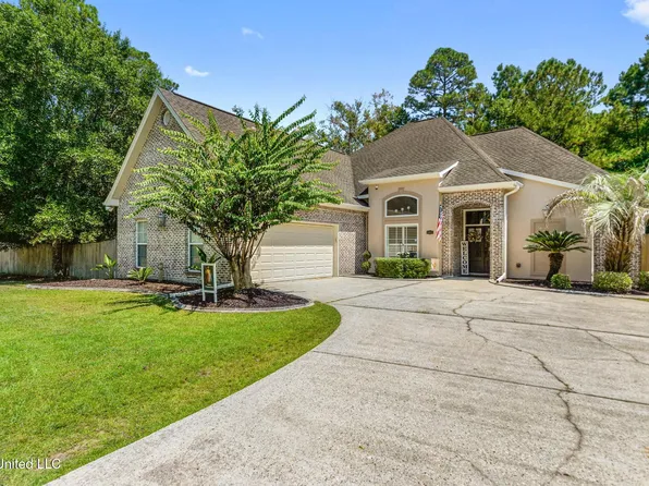 6452 Kome Dr, Diamondhead, MS 39525