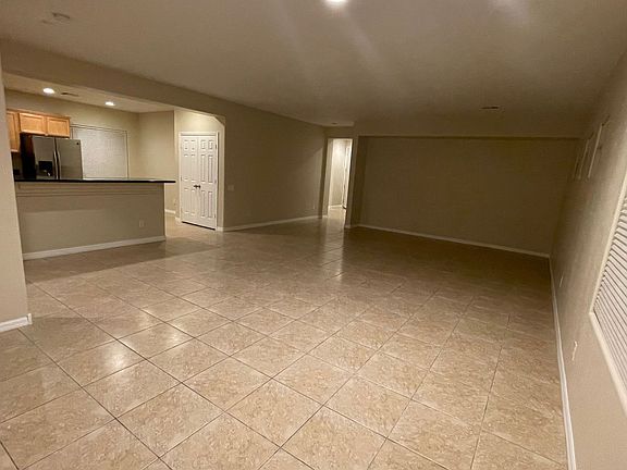 4th image of 6426 Boatbill St
