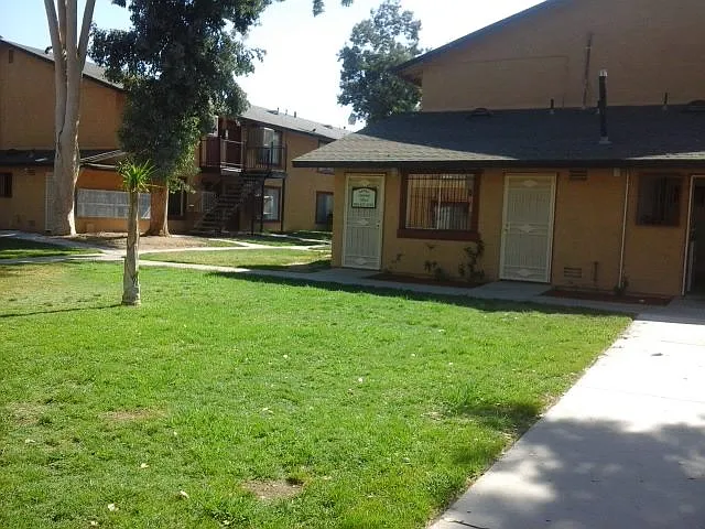 7838 Sterling Ave #1