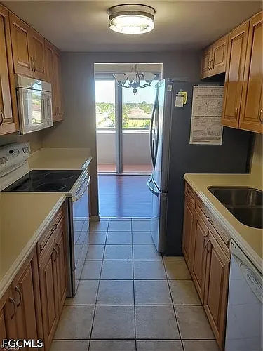 4803 Sunset Ct #402 Photo 1