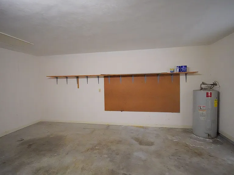 2605 Yarmouth Ln — Photo 28