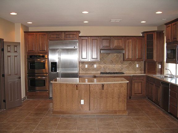 5th image of 12109 Vista Linda Ave
