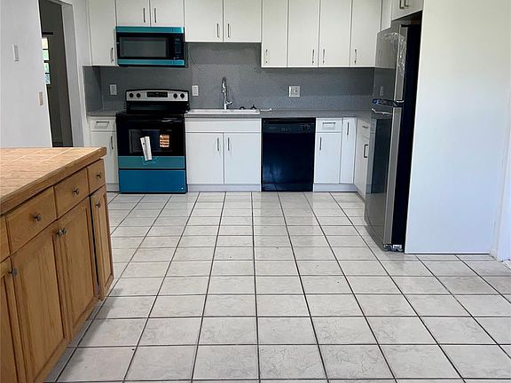 3rd image of 19131 NW 19th Avenue