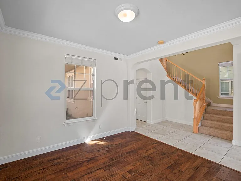 139 N Lafayette St — Photo 6
