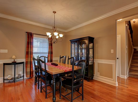 5th image of 983 Terraceside Cir
