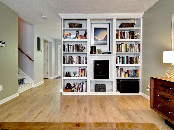 4th image of 5323 Palmer Ln
