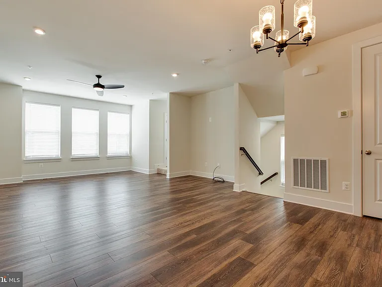 2546 Buckthorn Dr — Photo 11