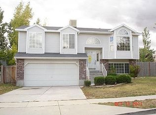 5699 W Sunview Dr, Salt Lake City, UT 84118