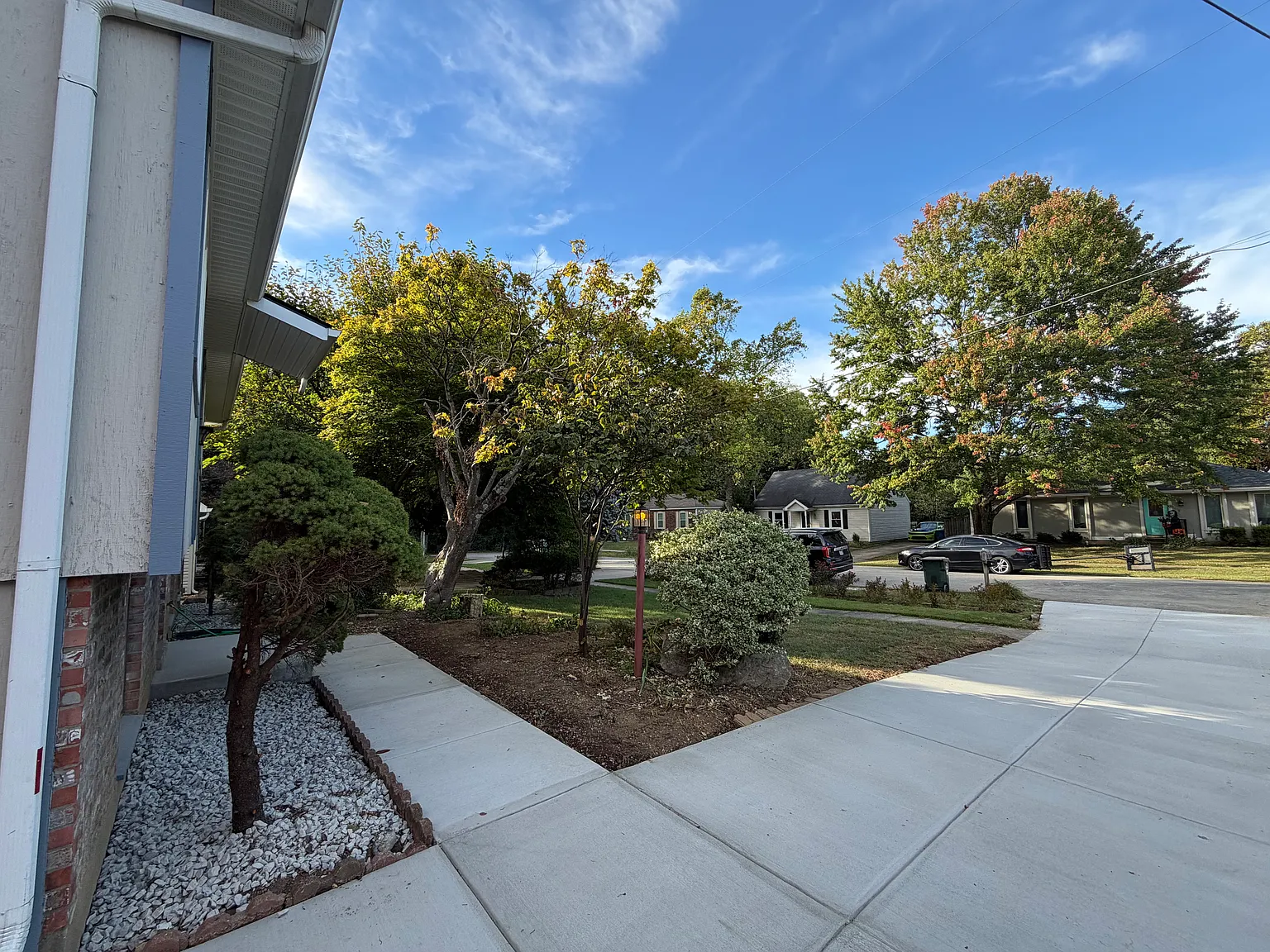 3 bed, 2800 sqft, $2,400 — Photo 4
