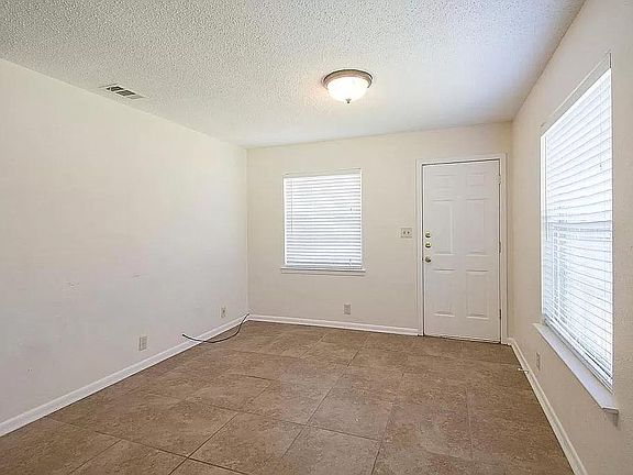 5th image of 5908 Breezewood Dr #B