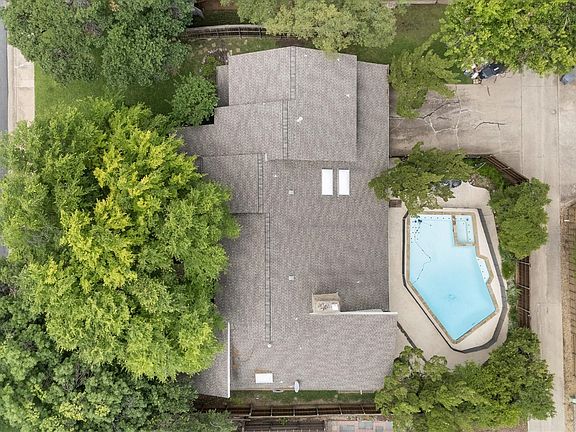 3rd image of 17215 Graystone Dr