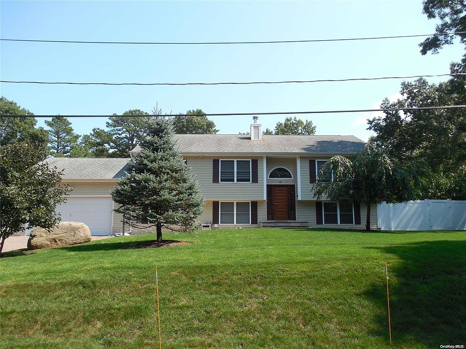 1st image of 444 Flanders Boulevard S