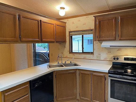 4th image of 3700 14th Ave SE Unit 44