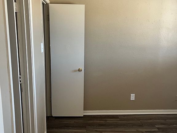 3rd image of 1012 Wells Cir #13
